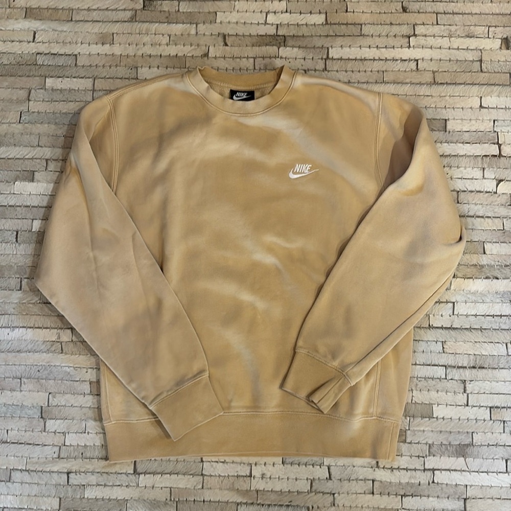 Nike crewneck sweatshirt.